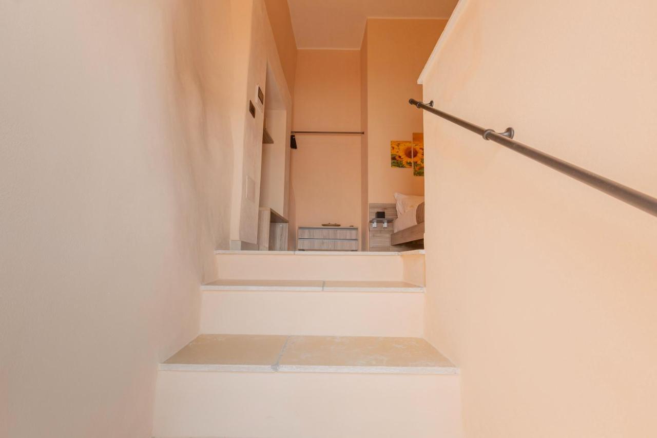 Terrae Rooms Rental Mesagne Bagian luar foto
