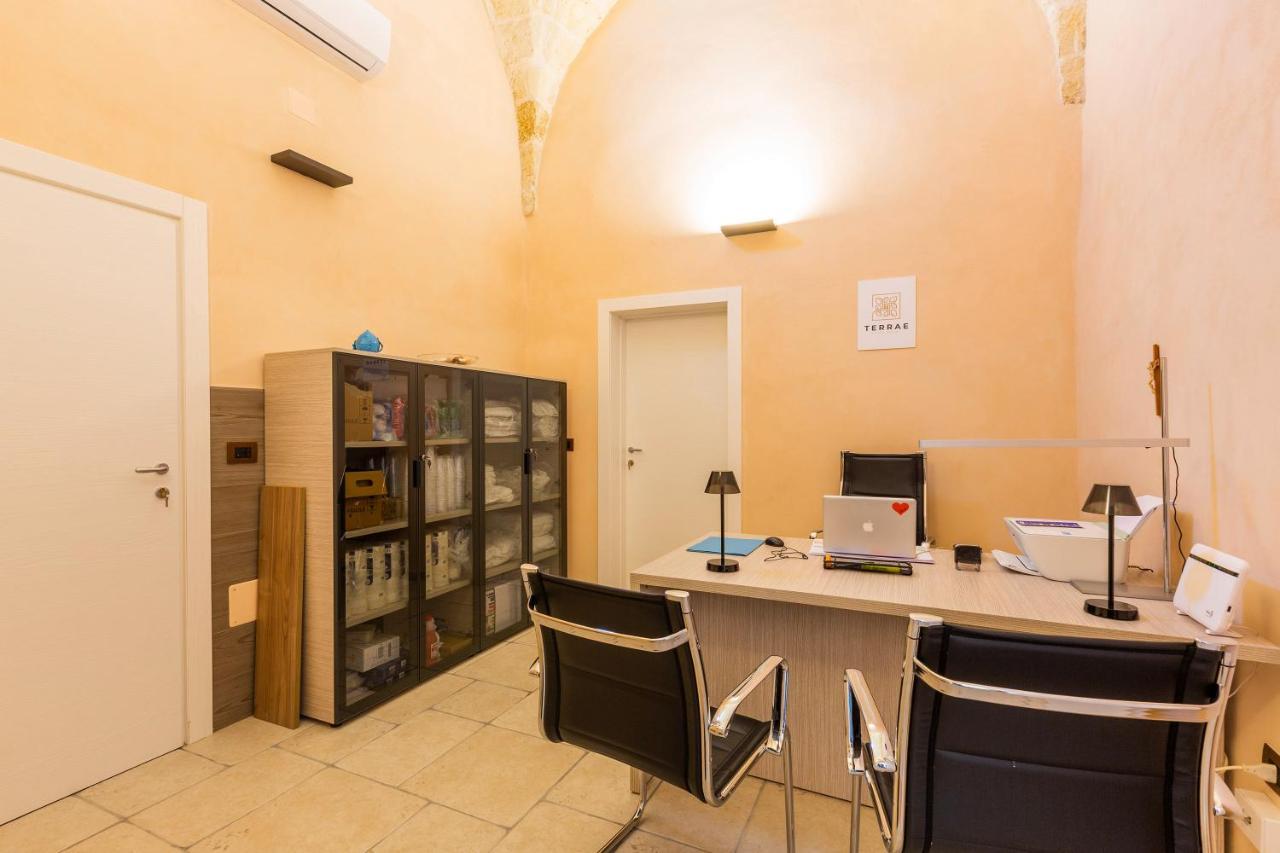 Terrae Rooms Rental Mesagne Bagian luar foto