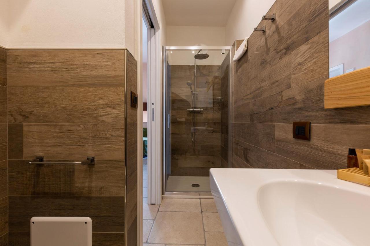 Terrae Rooms Rental Mesagne Bagian luar foto